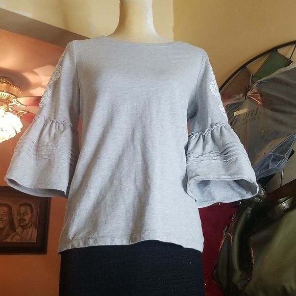 Lilly Pulitzer Fatima Heather Gray Embroidered Lace Rhinestone Sweatshirt Sz. M - Picture 1 of 10